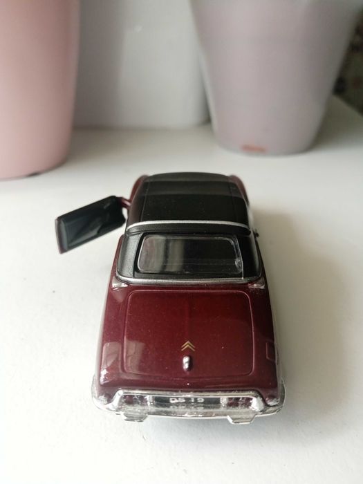 Miniatura citroen boca de sapo