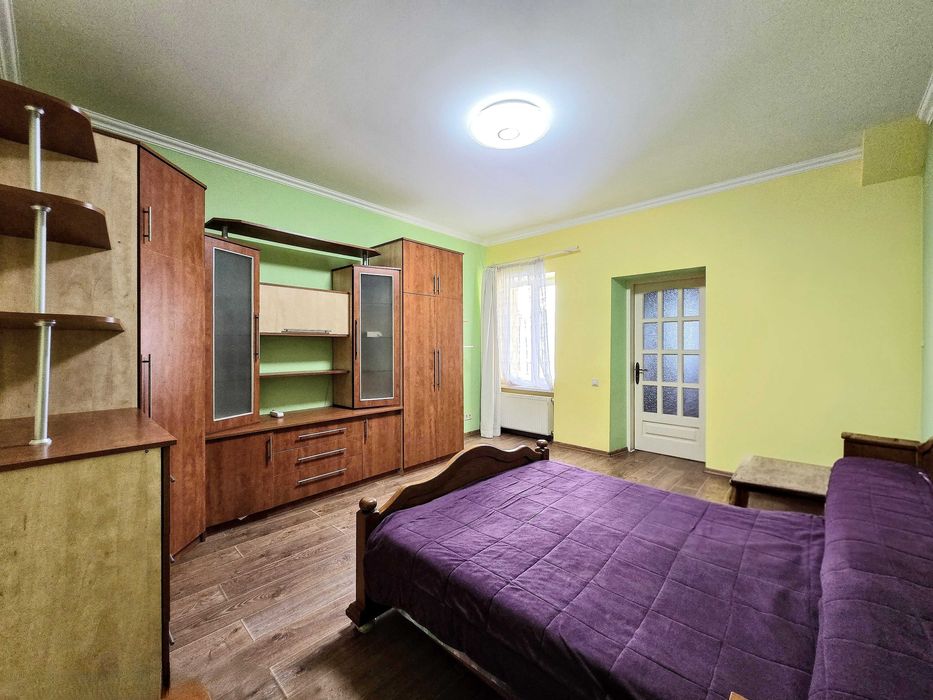 2-Х кімнатна квартира на вул.ГЕРОЇВ МАЙДАНУ( р-н Юність Буковини).