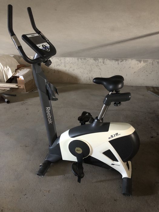 Vendo bicicleta estatica  B5.1 E reebok