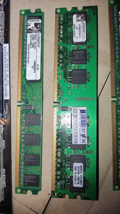 Память DDR2 четыре планки по 1Gb