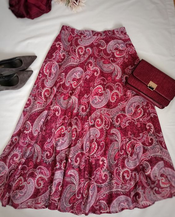Piękna spódnica wzory orientalne