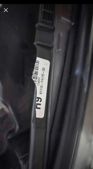 Toyota C-HR 2019 Farol direito (carcaça danificada, funciona perfeitamente, necessita