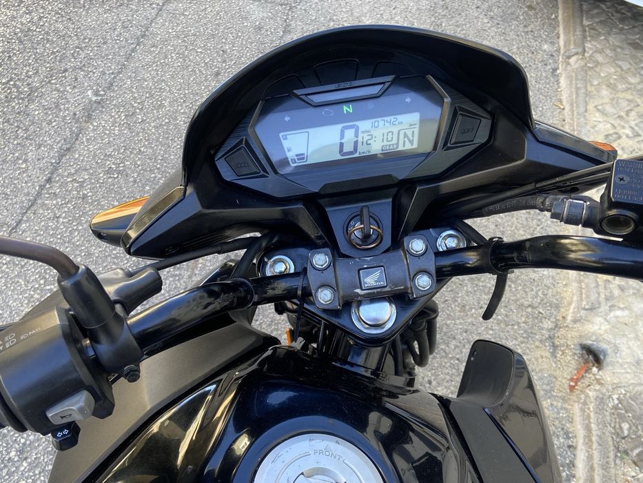 Honda cb125f com 11 mil km