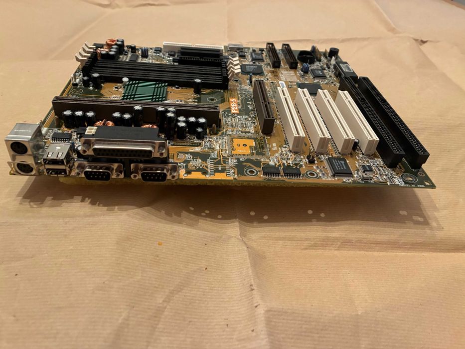 Motherboard Asus P2b-S64752267995650124