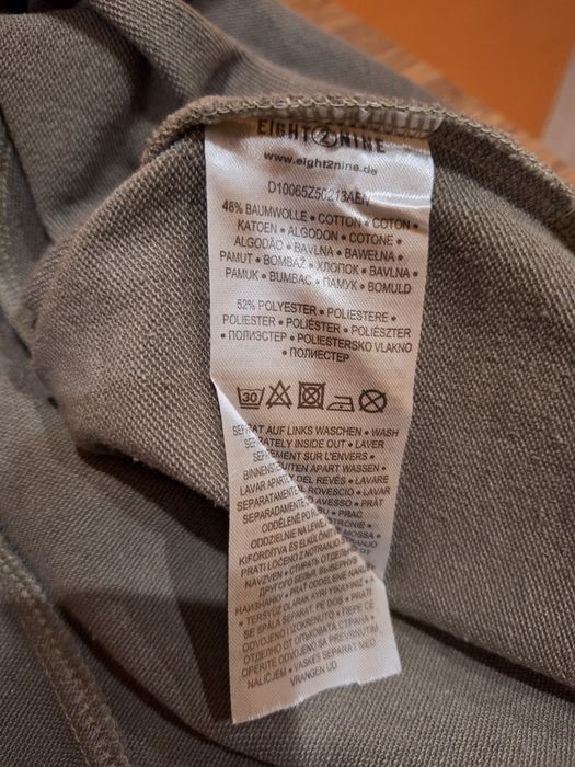 Spódniczka w sportowym stylu Eight2Nine