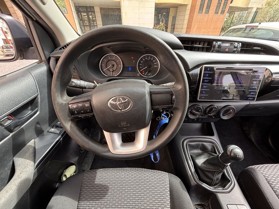 Toyota Hilux 4x4 Cab Extra 3 Lug