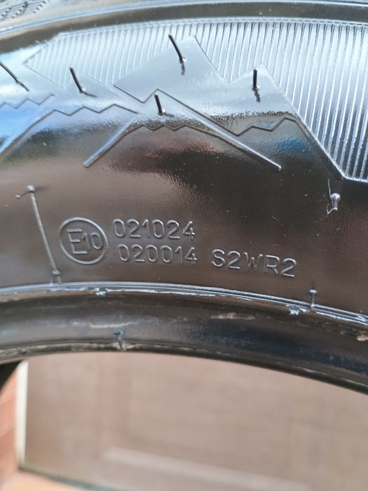 Sprzedam Opony zimowe 235/55 R18