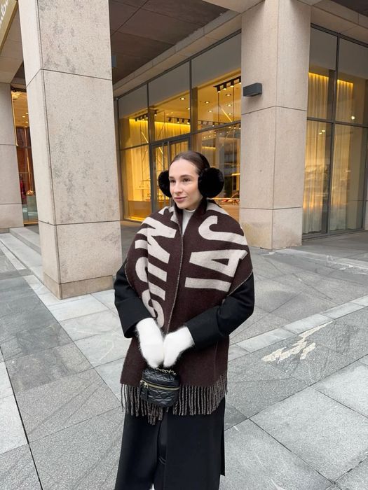 Трендовий шарф Jacquemus коричневий