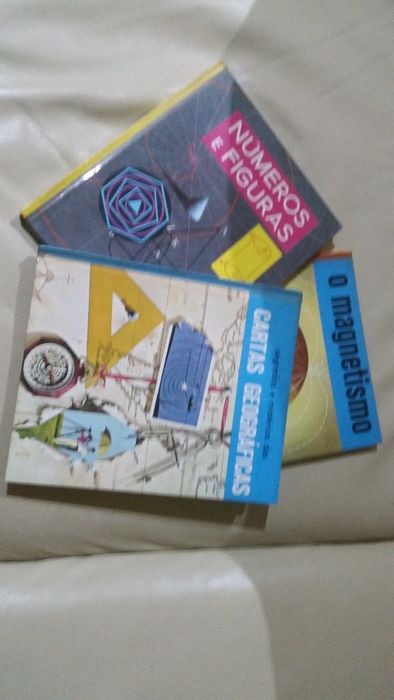 2 Livros da coleção Maravilhas do Mundo e da Ciência