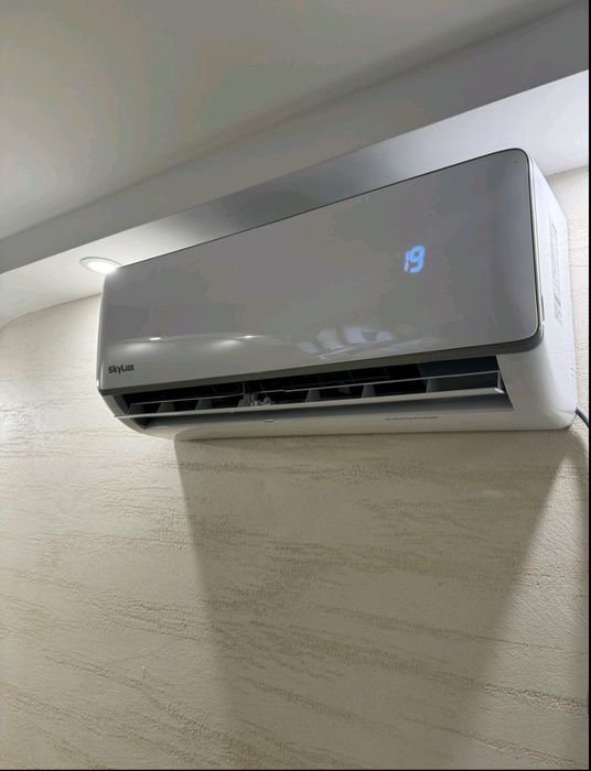 18 Декабря.  Завезли НОВЕЙШУЮ  МОДЕЛЬ завода AUX.. Доставка. Монтаж.