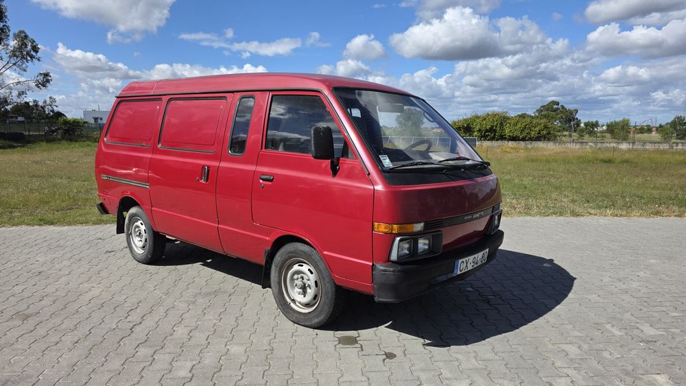 Nissan Vanette 2.5D - excelente mecânica