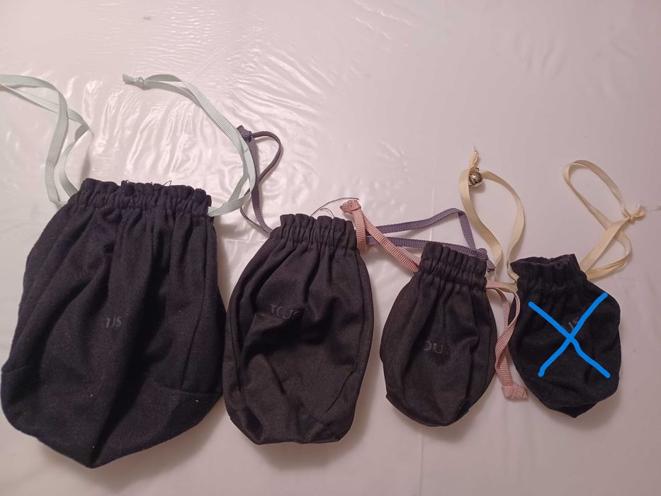 Caixas e saquinhos para joias Tous