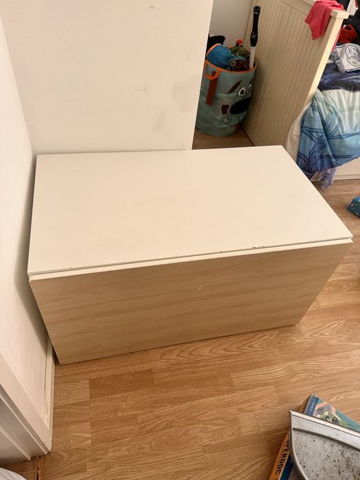 Banco de arrumaçao brinquedo Ikea