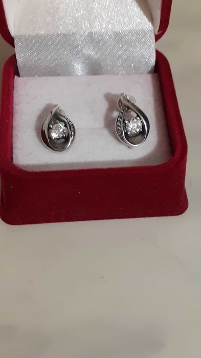 Srebrne kolczyki z cyrkonią