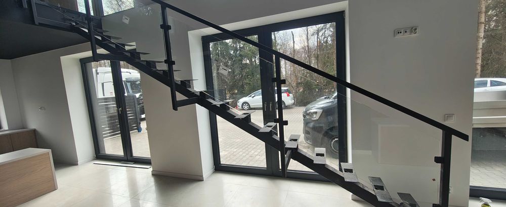 schody metalowe KONSTRUKCJA na profilu jedna belka SOLIDNE nowoczesne