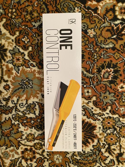 GKhair One Control Titanium Flat Iron