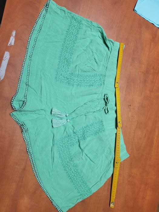 Zielone spodenki M&S w rozmiarze 48