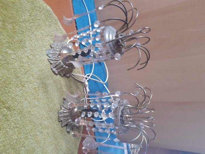 2 Candeeiros mesa antigos latão cristais, gotas, folhas, vidro vintage