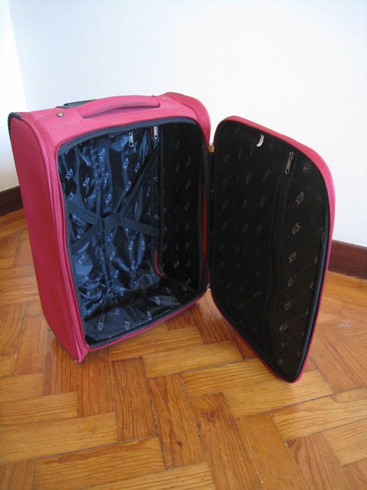 Mala de Viagem Trolley Bag Cor de Rosa
