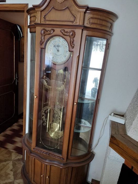 Móvel entrada com relógio vintage