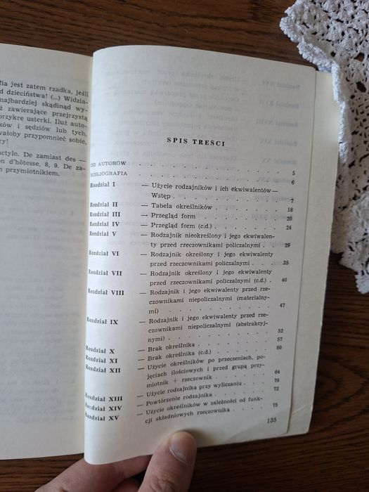 O francuskim rodzajniku i jego ekwiwalentach