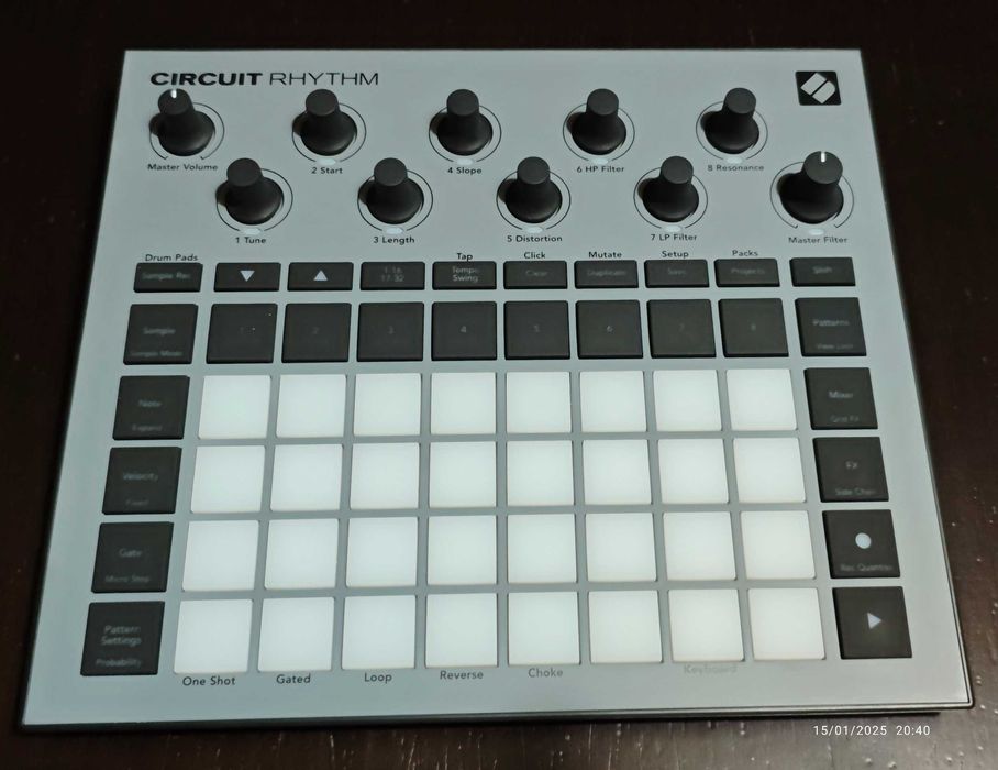 Novation Circuit Rythm em estado imaculado
