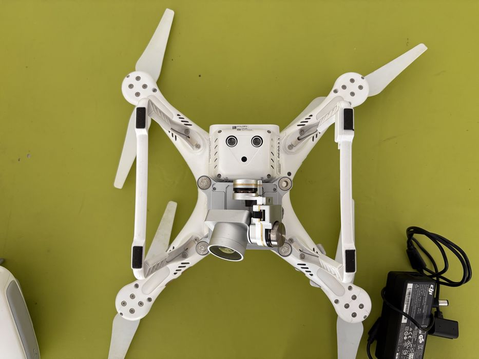 Drone DJI Phantom 3 4K ou SE Filmagem Fotografia Pesca Carga 250 a 300gr (4 disponiveis)