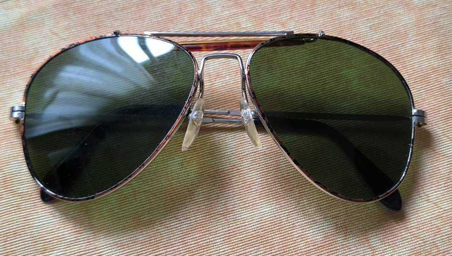 Óculos de Sol Cat-Eye Pretos – Elegantes e Femininos