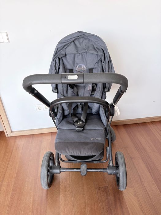 Carrinho Cybex Balios S com assento reversível