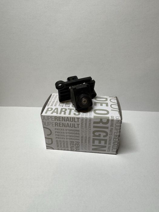 Оригінальна камера заднього виду для автомобіля Renault Megane