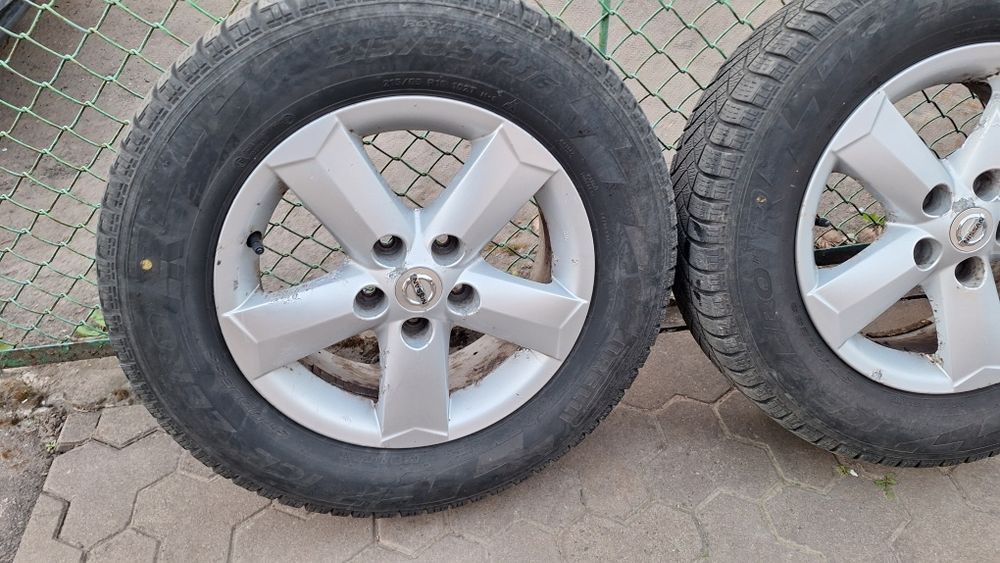 р16 5×114,3 диски NISSAN, Renault  шини 215 65 16