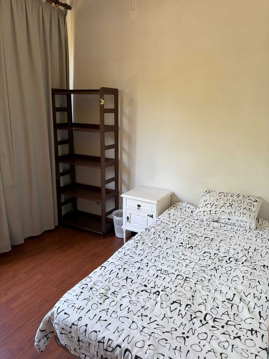 Arrenda-se quarto individual apenas a rapariga estudante