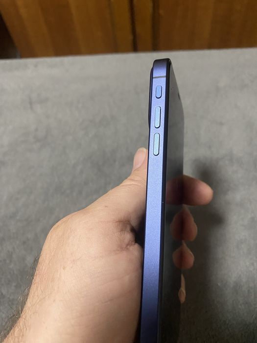 Продам iphone 11 в корпусе 17