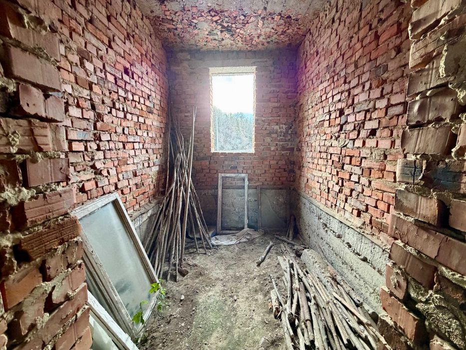 Продаж будинку з земельною ділянкою – с. Дашава (неподалік м. Стрия)