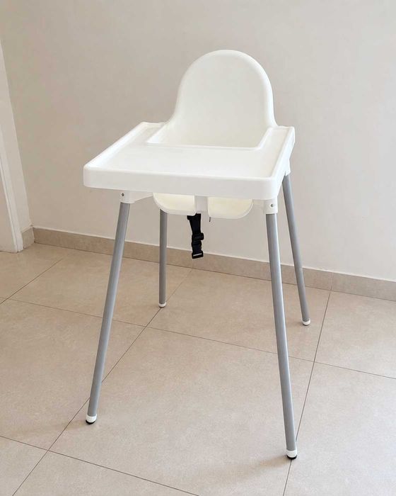 Cadeira alta de refeição IKEA ANTILOP com tabuleiro