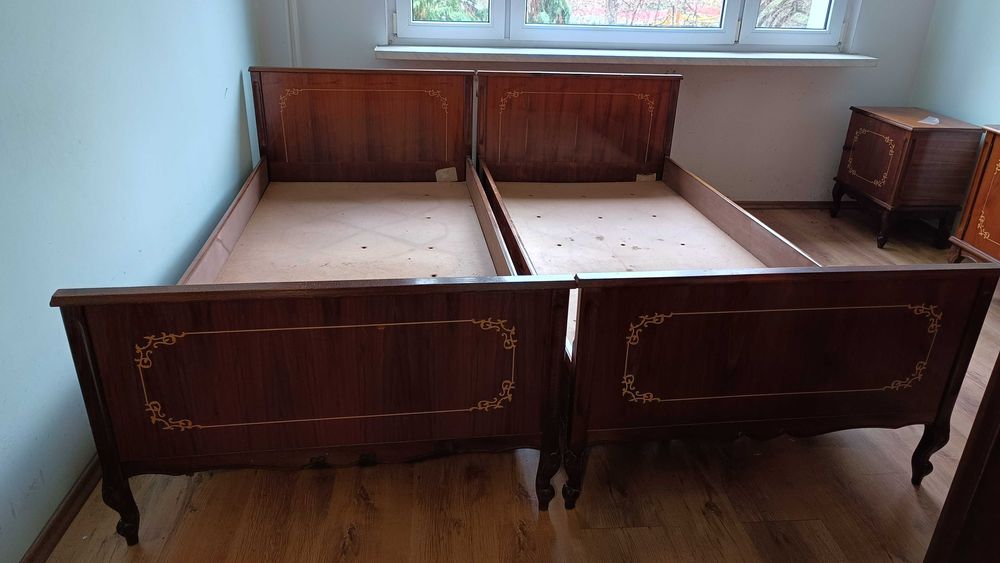 Sprzedam stare meble.