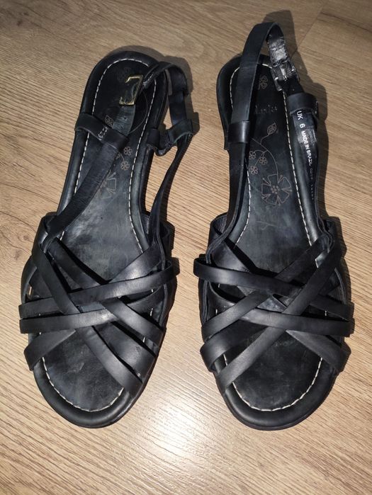 Босоножки Clarks р.39 (6) стелька 25,5см натуральная кожа