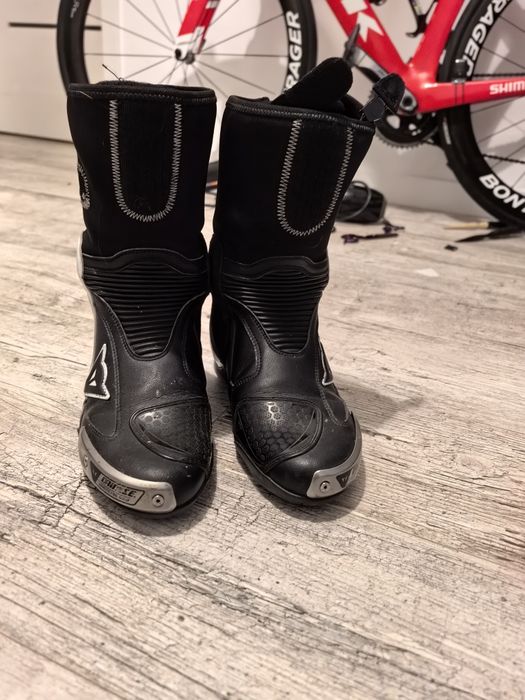 Dainese axial 42