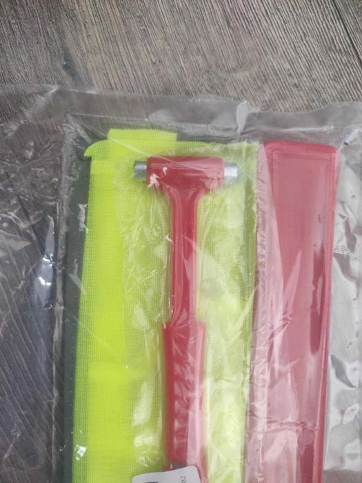 Zestaw Bezpieczeństwa do Samochodu