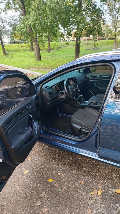Продаю власний автомобіль Renault Megane IV