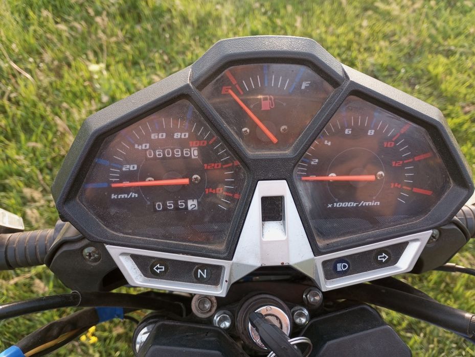 Продам мотоцикл Спарк 150 р12