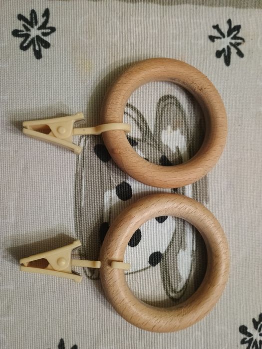 Kółka z żabkami do karnisza