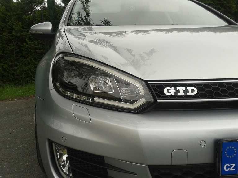 Черные фары Volkswagen Golf 6 с линзами и ДХО новые цена за пару