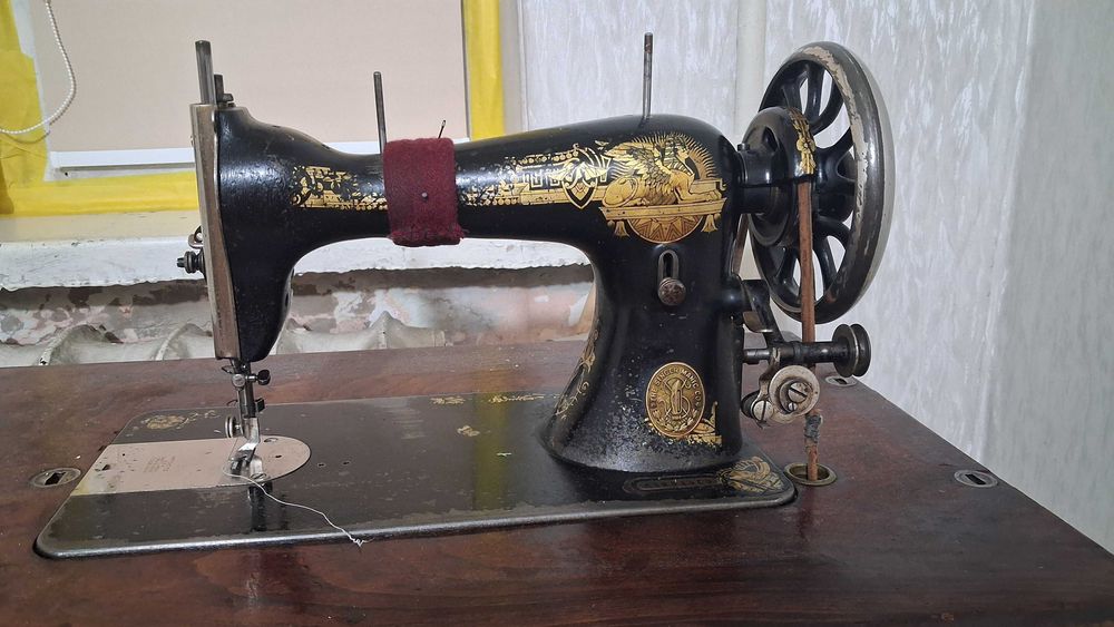 Швейна машинка Singer початку 20 століття