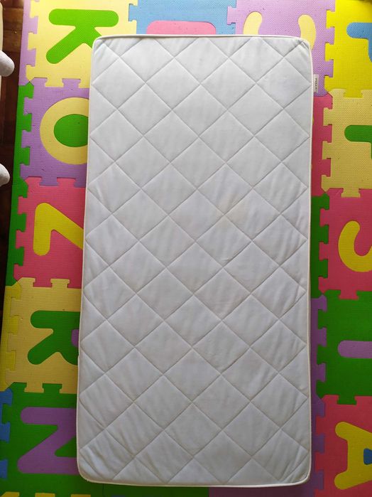 Colchão para berço/ cama de criança muito confortável
