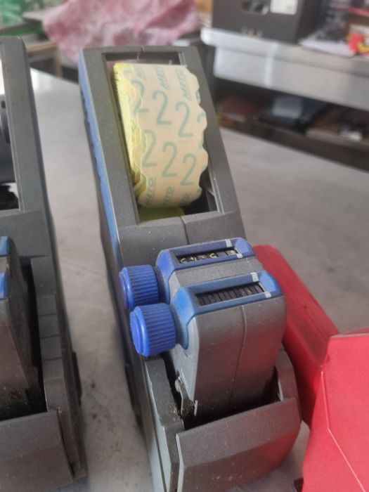 Máquina de etiquetar