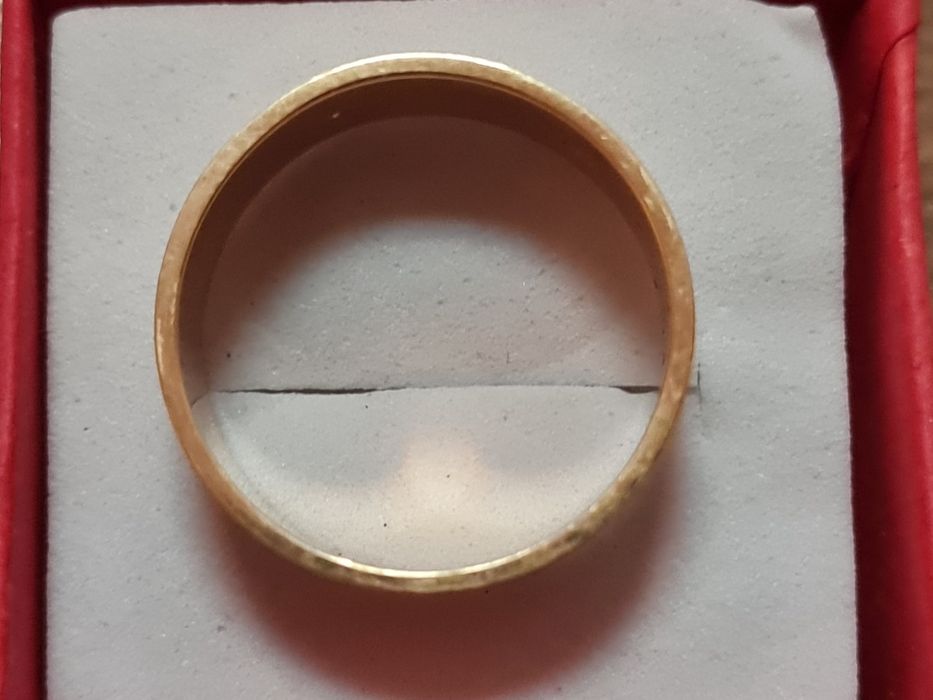 Piękna złota obrączka od LOMBARDIA sklep Fly Katowice