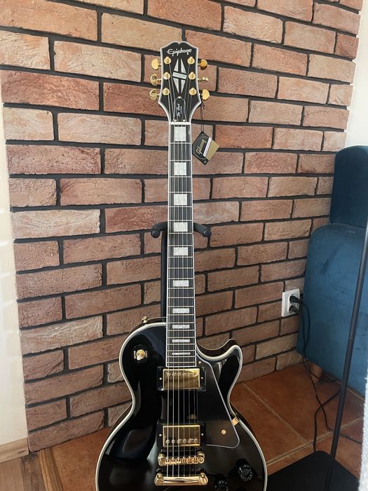 Gitata epiphone custom inspired by gibson