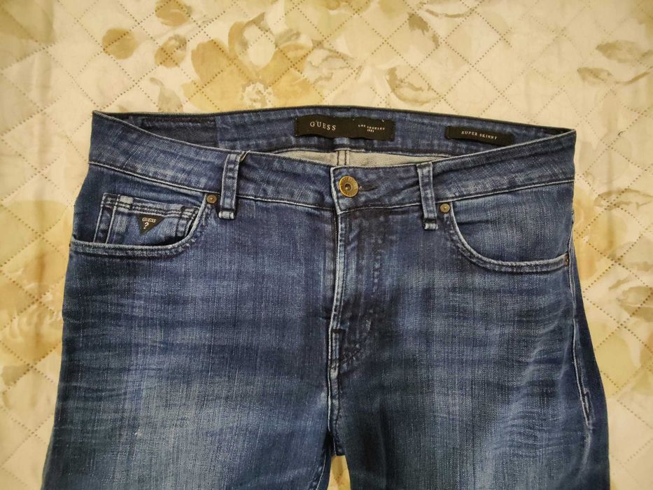 Calças de ganga Guess  tam. 33 em excelente estado