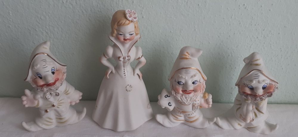 Boneca Branca de Neve.  Porcelana bisquit